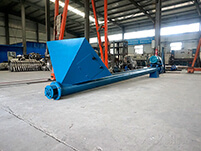 螺旋輸送機(jī)的輸送結(jié)構(gòu)為：螺旋機(jī)殼，螺旋軸，螺旋葉片，螺旋電機(jī)等多個(gè)部件的使用。